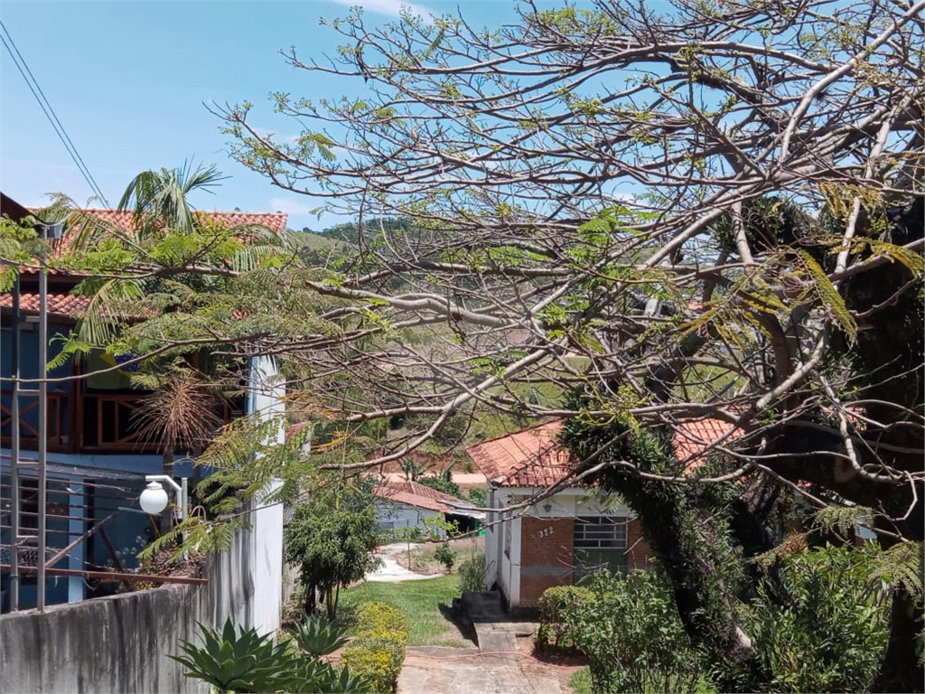 Terreno à venda com 3 quartos, 200m² - Foto 3