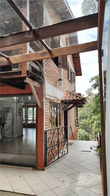 Casa de Condomínio à venda com 3 quartos, 230m² - Foto 4