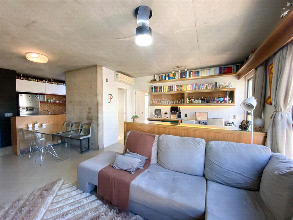 APARTAMENTO em SANTANA