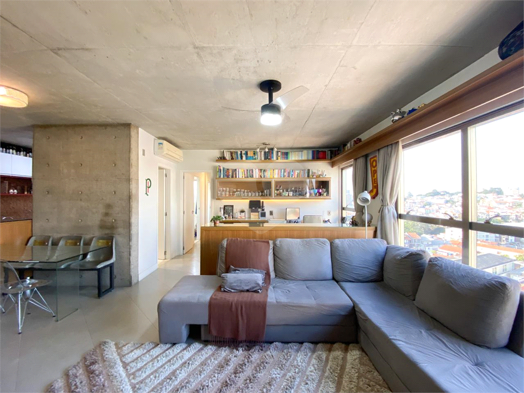 APARTAMENTO em SANTANA
