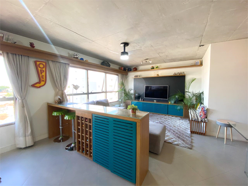 APARTAMENTO em SANTANA