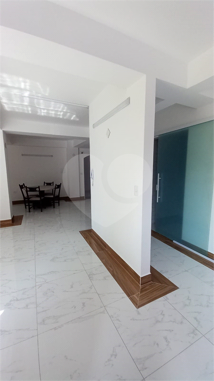Apartamento para venda possui 82 metros quadrados com 2 quartos em Tupi - Praia Grande - SP