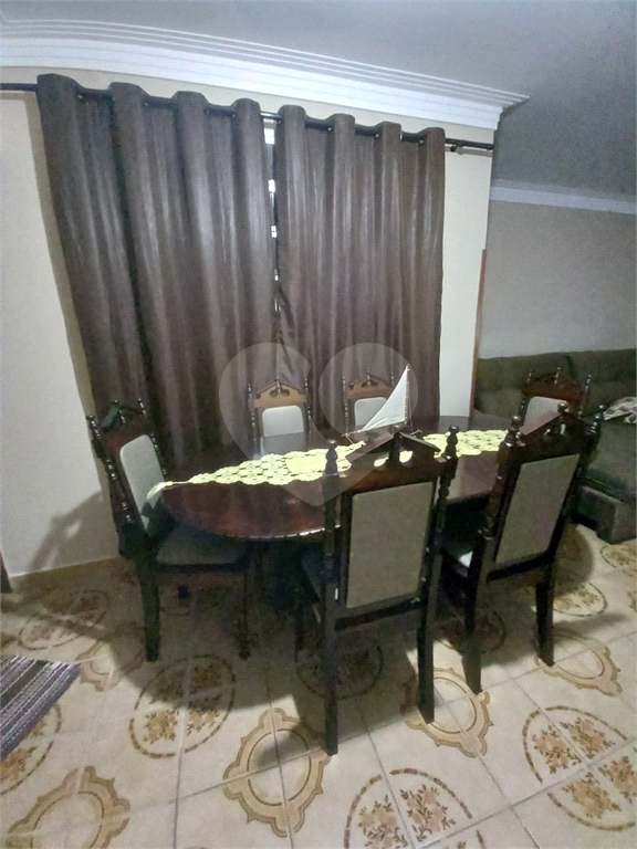 Apartamento para venda possui 82 metros quadrados com 2 quartos em Tupi - Praia Grande - SP