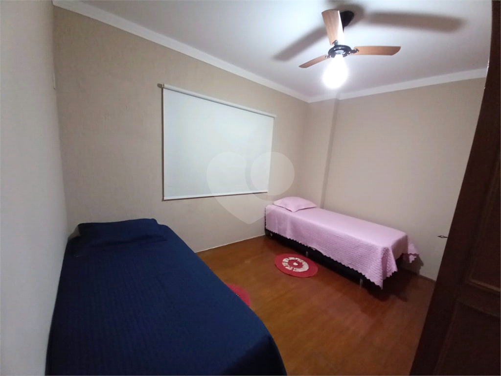 Apartamento para venda possui 82 metros quadrados com 2 quartos em Tupi - Praia Grande - SP