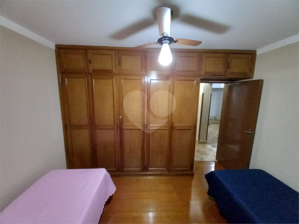 Apartamento para venda possui 82 metros quadrados com 2 quartos em Tupi - Praia Grande - SP