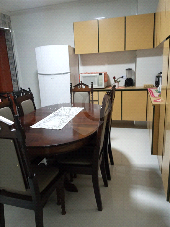 Apartamento para venda possui 82 metros quadrados com 2 quartos em Tupi - Praia Grande - SP