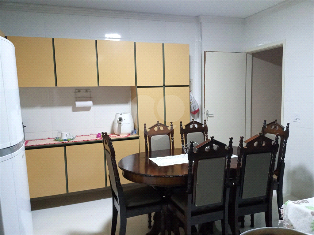 Apartamento para venda possui 82 metros quadrados com 2 quartos em Tupi - Praia Grande - SP