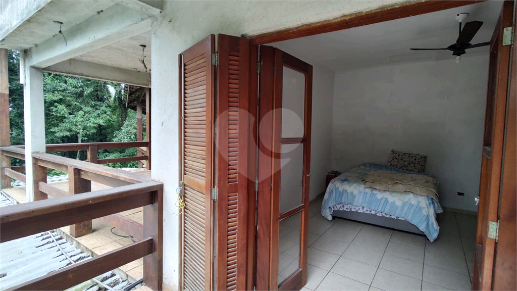 Casa de Condomínio à venda com 4 quartos, 250m² - Foto 24