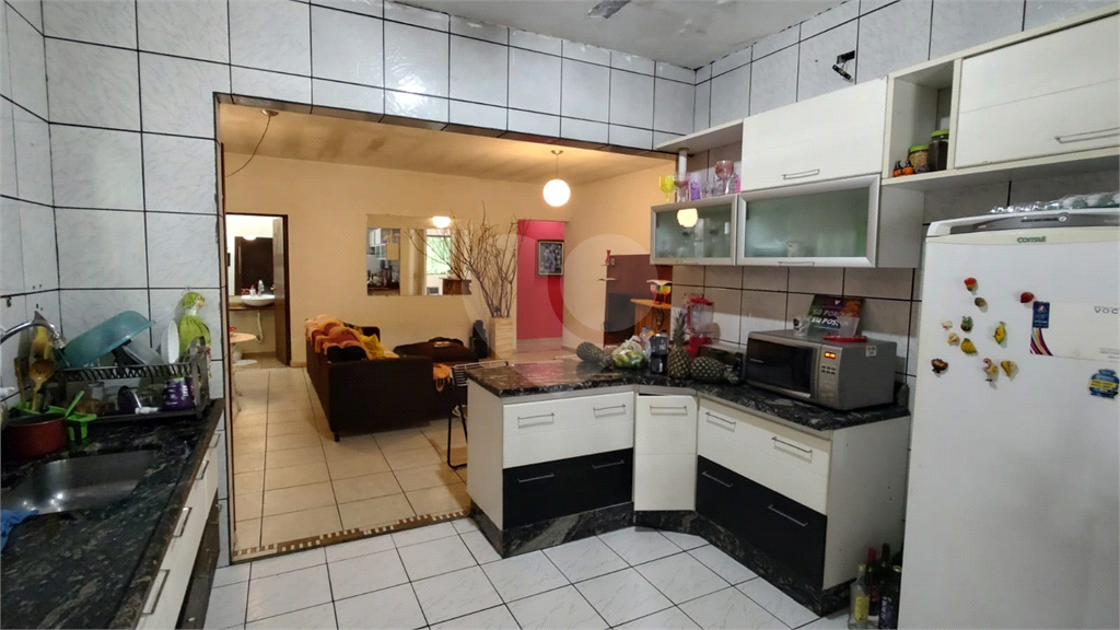 Casa de Condomínio à venda com 4 quartos, 250m² - Foto 15