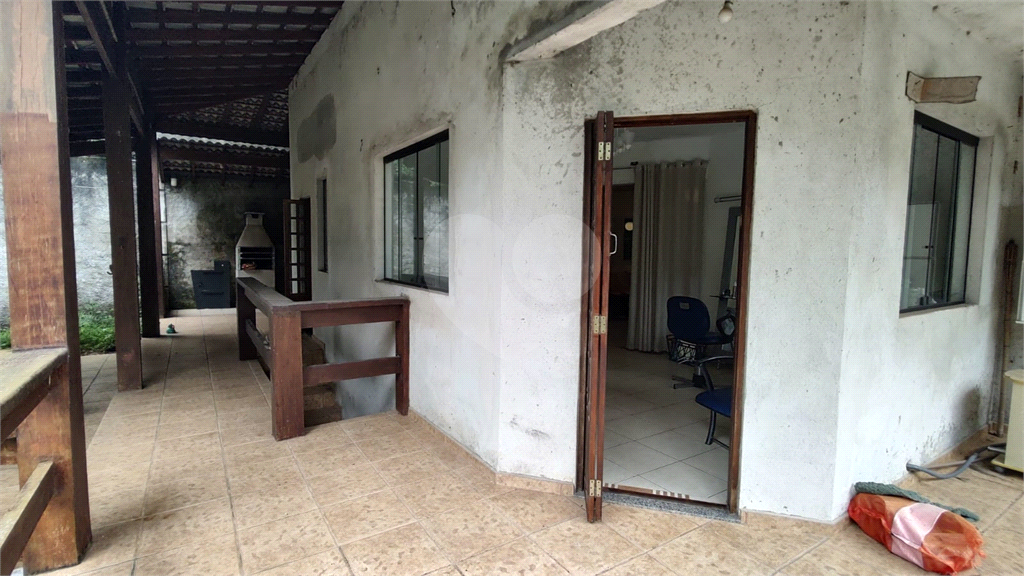 Casa de Condomínio à venda com 4 quartos, 250m² - Foto 21