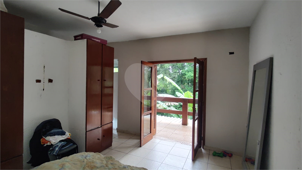 Casa de Condomínio à venda com 4 quartos, 250m² - Foto 23