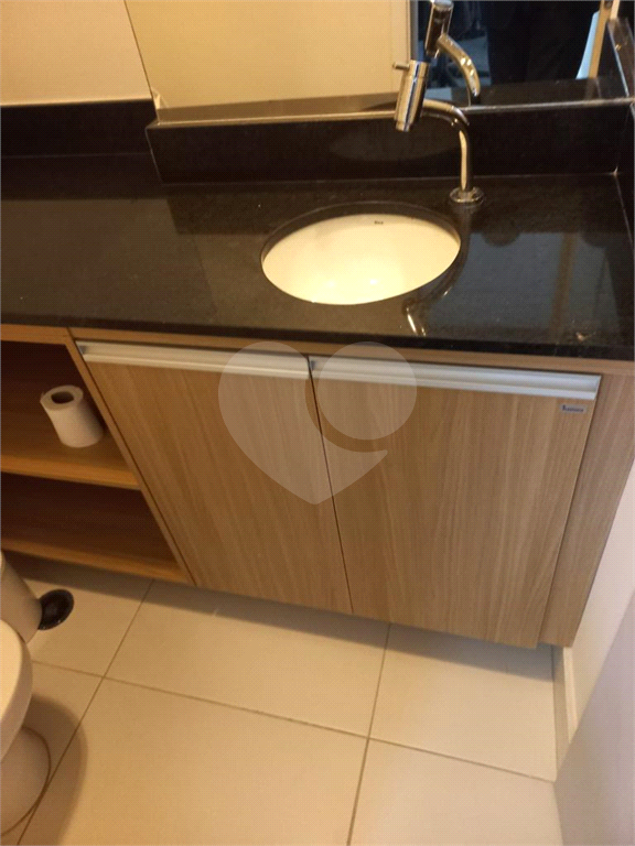 Excelente Sala Comercial na Chácara Santo Antônio
