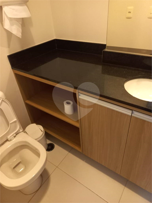 Excelente Sala Comercial na Chácara Santo Antônio