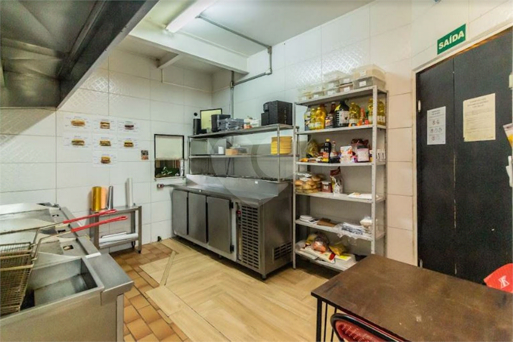 Casa Comercial à venda em PINHEIROS Área Útil: 233 m²