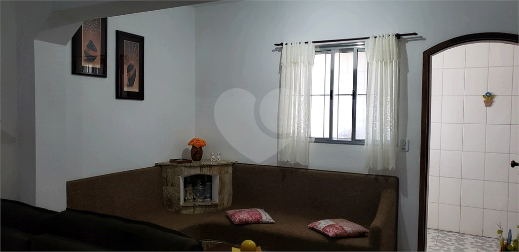 Excelente Casa em Arujamérica com 250m² - 3 dormitórios