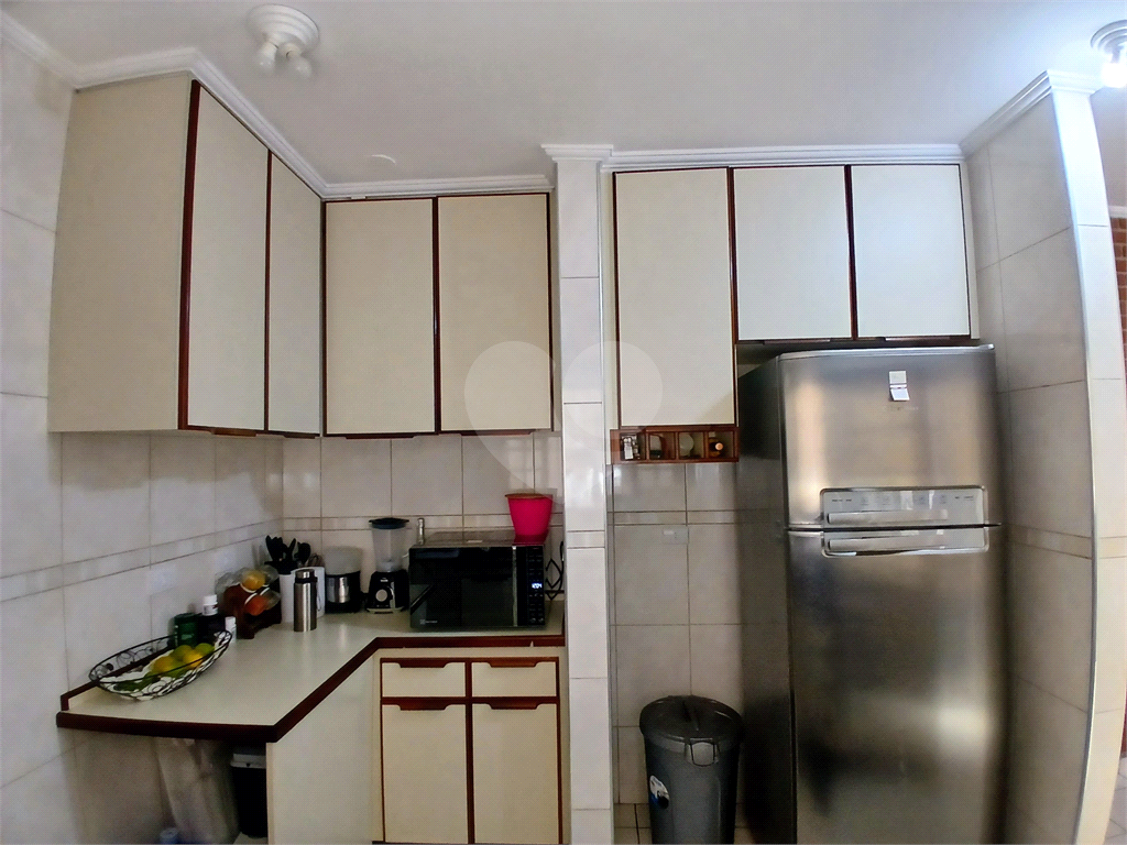 Sobrado reformado no Bortolândia com 3 dormitórios, garagem fechada 