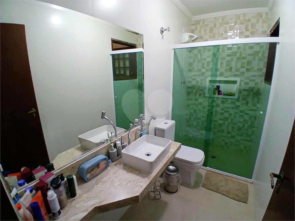 Sobrado reformado no Bortolândia com 3 dormitórios, garagem fechada 