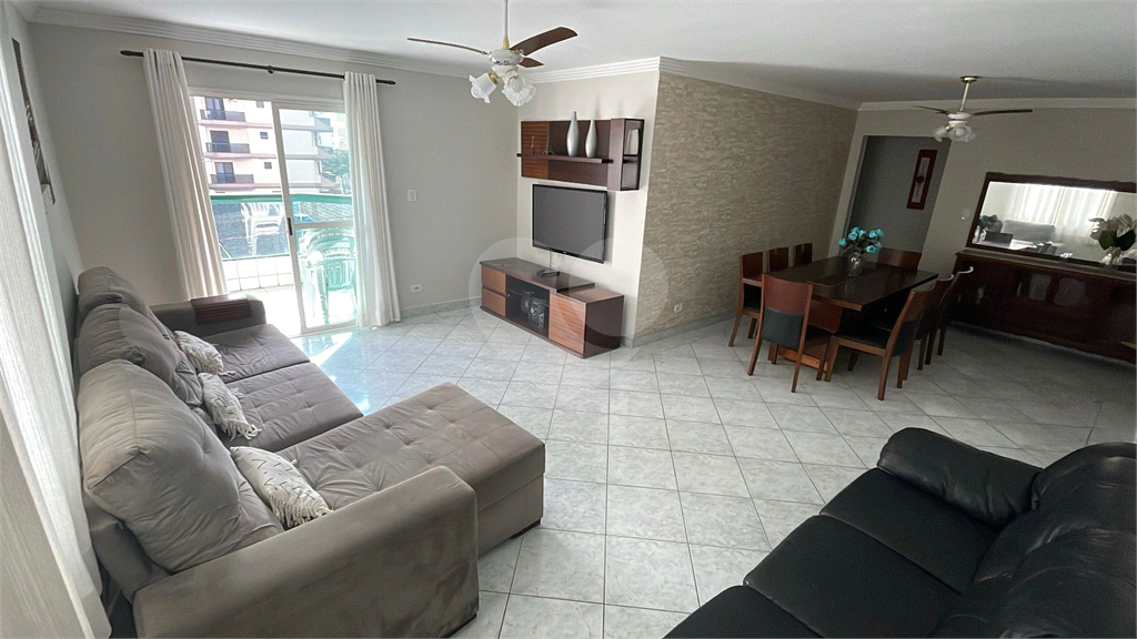 Apartamento à venda na Praia Grande 125m², 3 quartos, 1 vaga e piscina na Vila Tupi