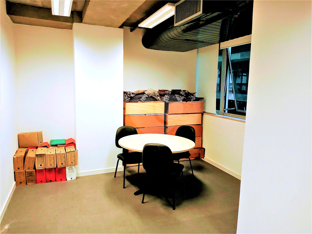 ÓTIMA SALA COMERCIAL COM 360M² NA REPÚBLICA