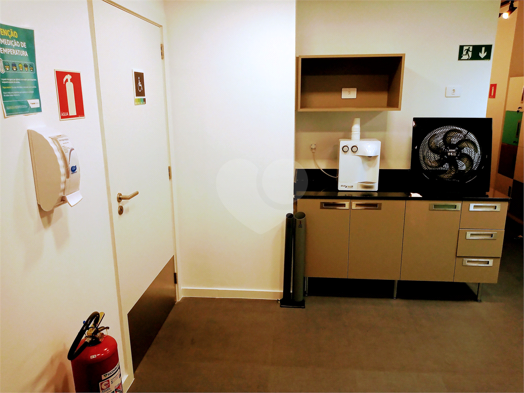 ÓTIMA SALA COMERCIAL COM 360M² NA REPÚBLICA
