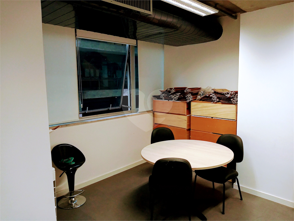 ÓTIMA SALA COMERCIAL COM 360M² NA REPÚBLICA