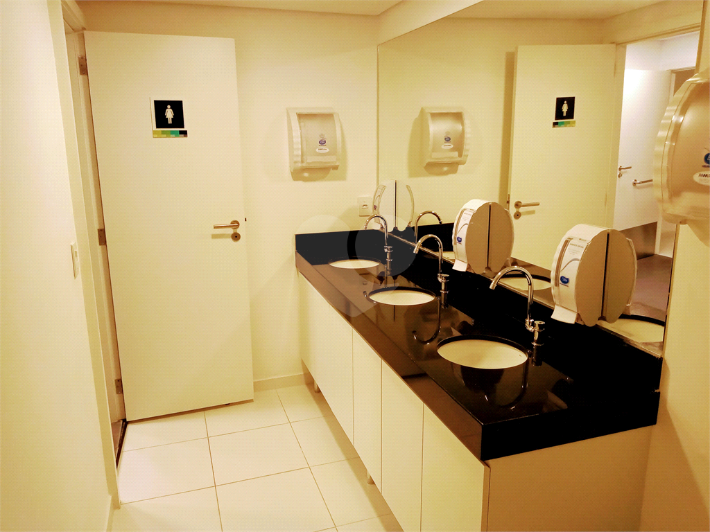 ÓTIMA SALA COMERCIAL COM 360M² NA REPÚBLICA