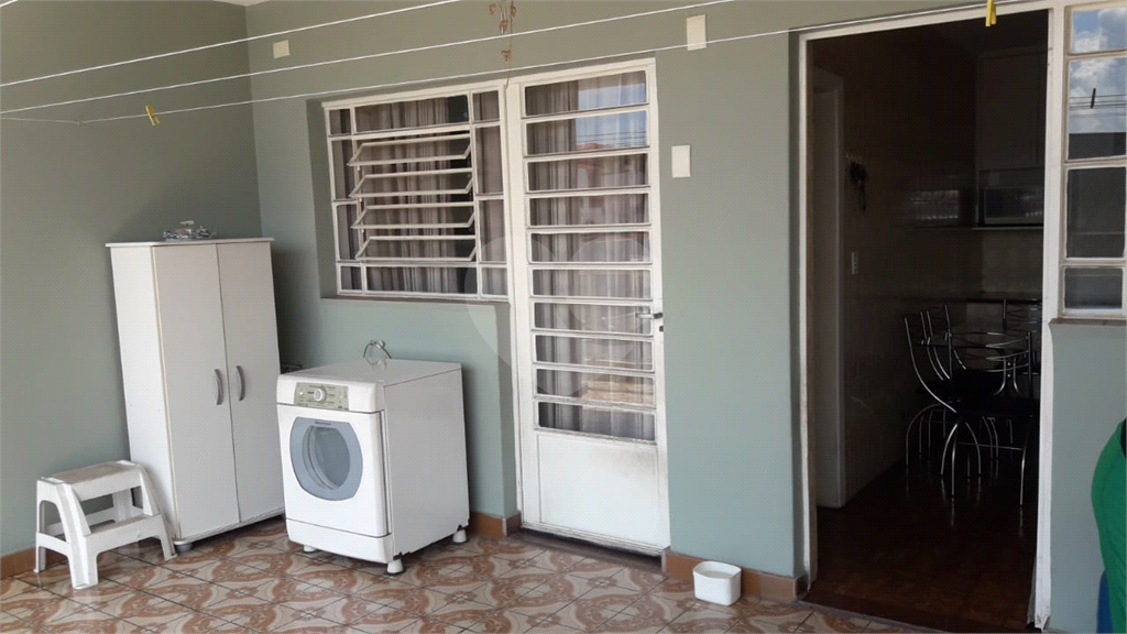 PREDIO / COMERCIAL AGUA FRIA
