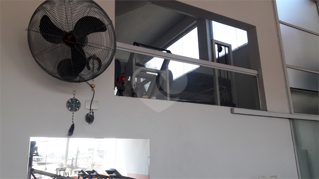 PREDIO / COMERCIAL AGUA FRIA