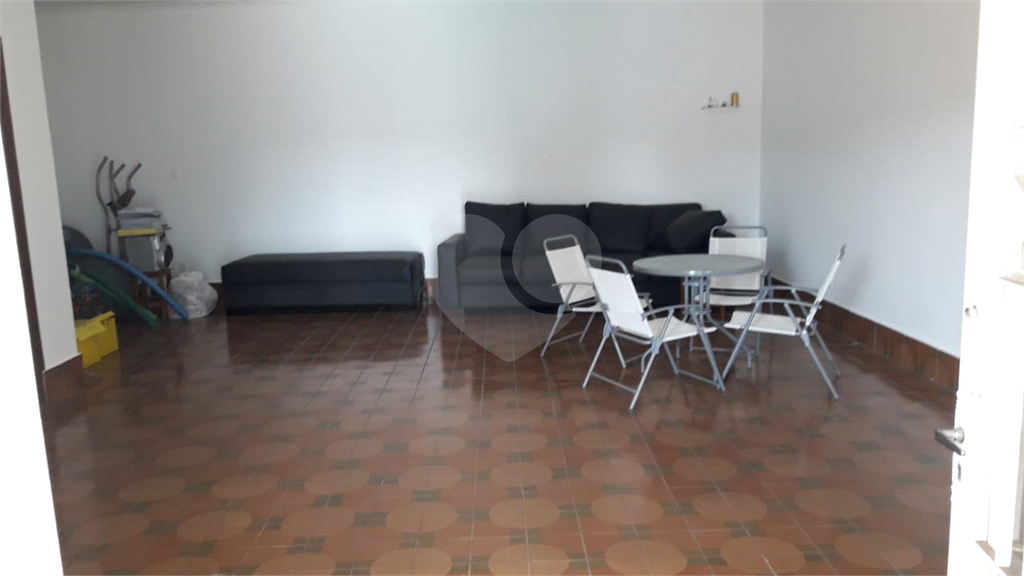 PREDIO / COMERCIAL AGUA FRIA