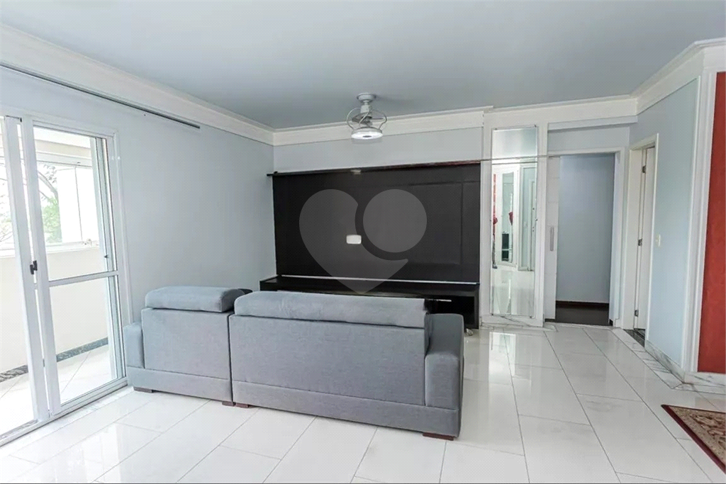 Apartamento Parque São Domingos 3 suítes, e 5 banheiros no total, 2 vagas de garagem e deposito
