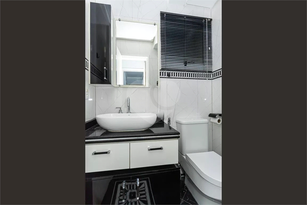 Apartamento Parque São Domingos 3 suítes, e 5 banheiros no total, 2 vagas de garagem e deposito