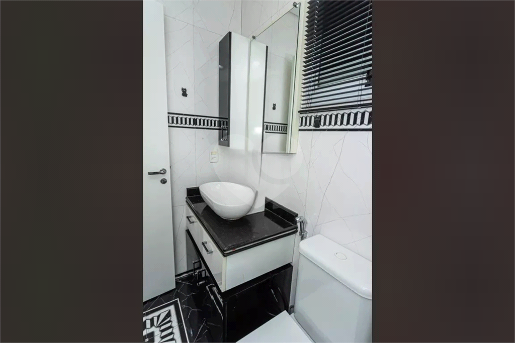 Apartamento Parque São Domingos 3 suítes, e 5 banheiros no total, 2 vagas de garagem e deposito