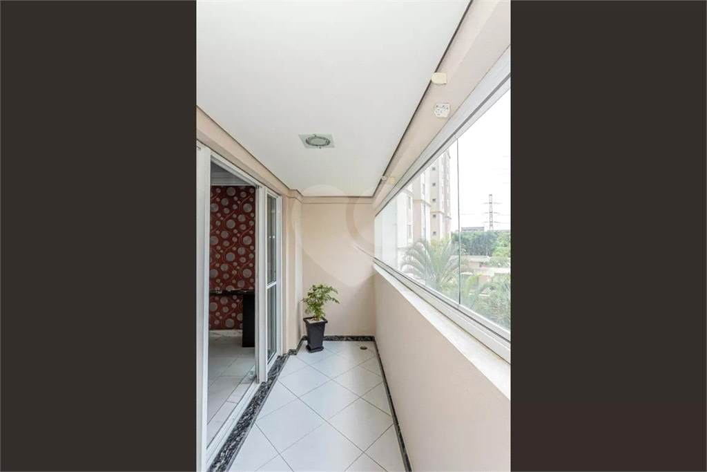 Apartamento Parque São Domingos 3 suítes, e 5 banheiros no total, 2 vagas de garagem e deposito