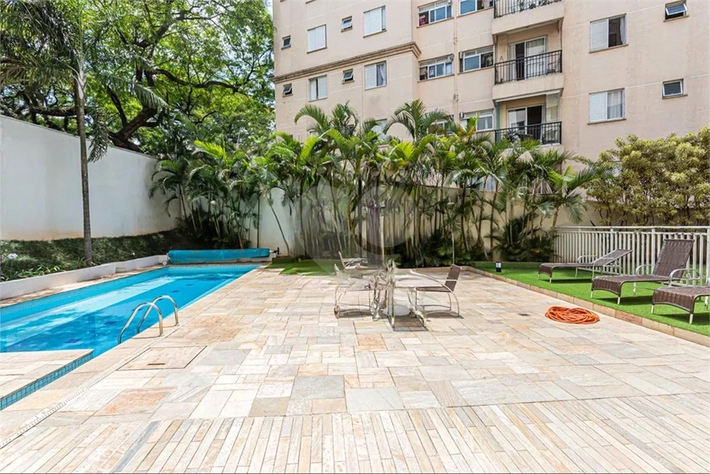 Apartamento Parque São Domingos 3 suítes, e 5 banheiros no total, 2 vagas de garagem e deposito