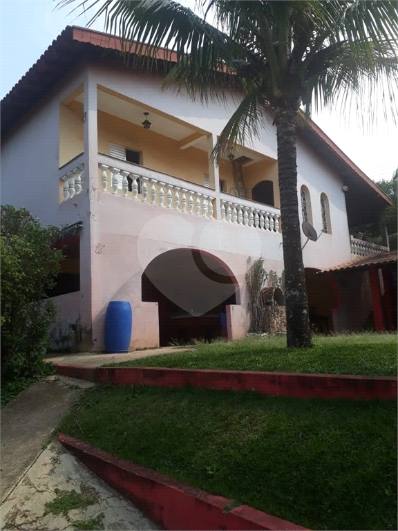 Chácara à venda com 3 quartos, 257m² - Foto 2