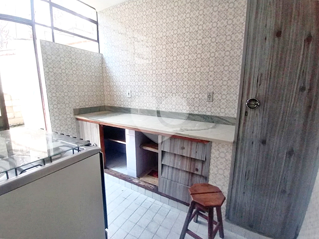 Sobrado à venda e aluguel com 6 quartos, 240m² - Foto 15