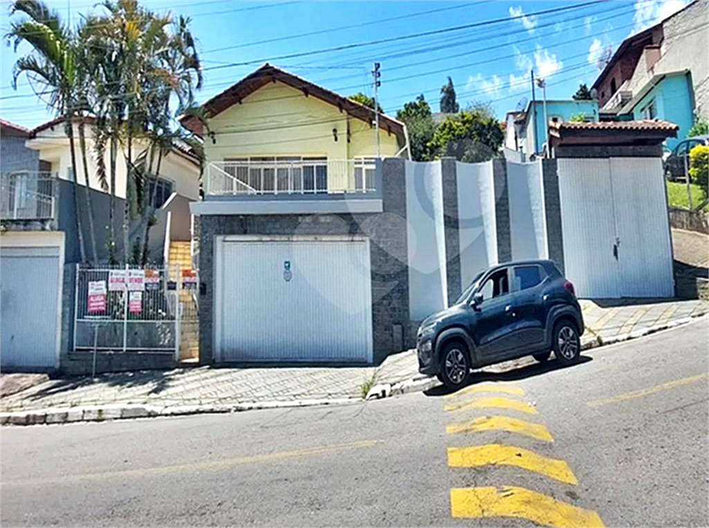 Casa à venda e aluguel com 4 quartos, 323m² - Foto 2