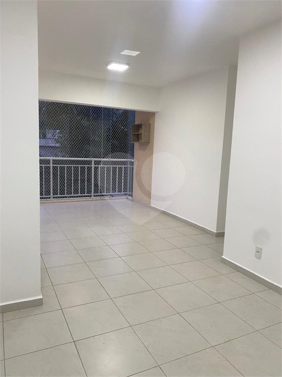 Apartamento à venda e aluguel com 3 quartos, 80m² - Foto 9