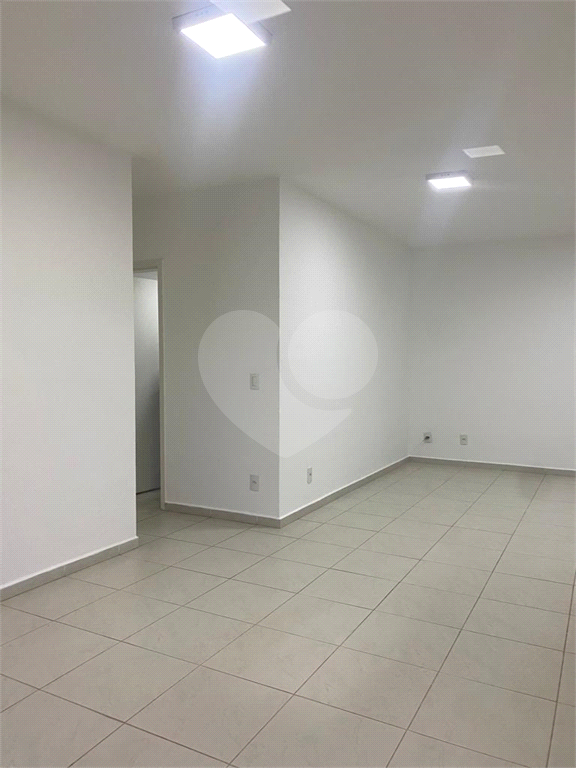 Apartamento à venda e aluguel com 3 quartos, 80m² - Foto 15