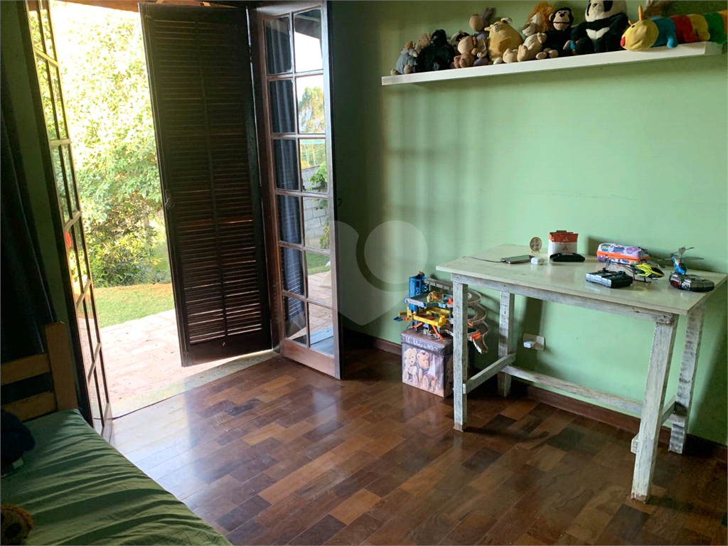 Casa de Condomínio à venda com 4 quartos, 250m² - Foto 22