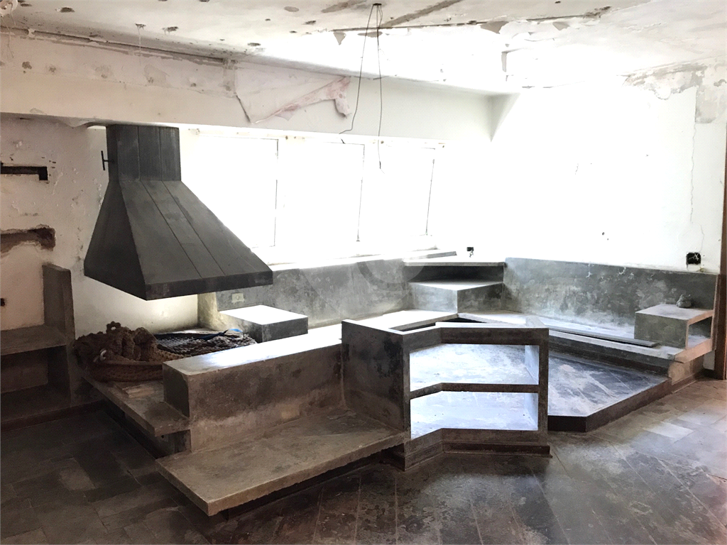 OPORTUNIDADE - CASA TÉRREA PARA REFORMA - JARDIM PERI PERI