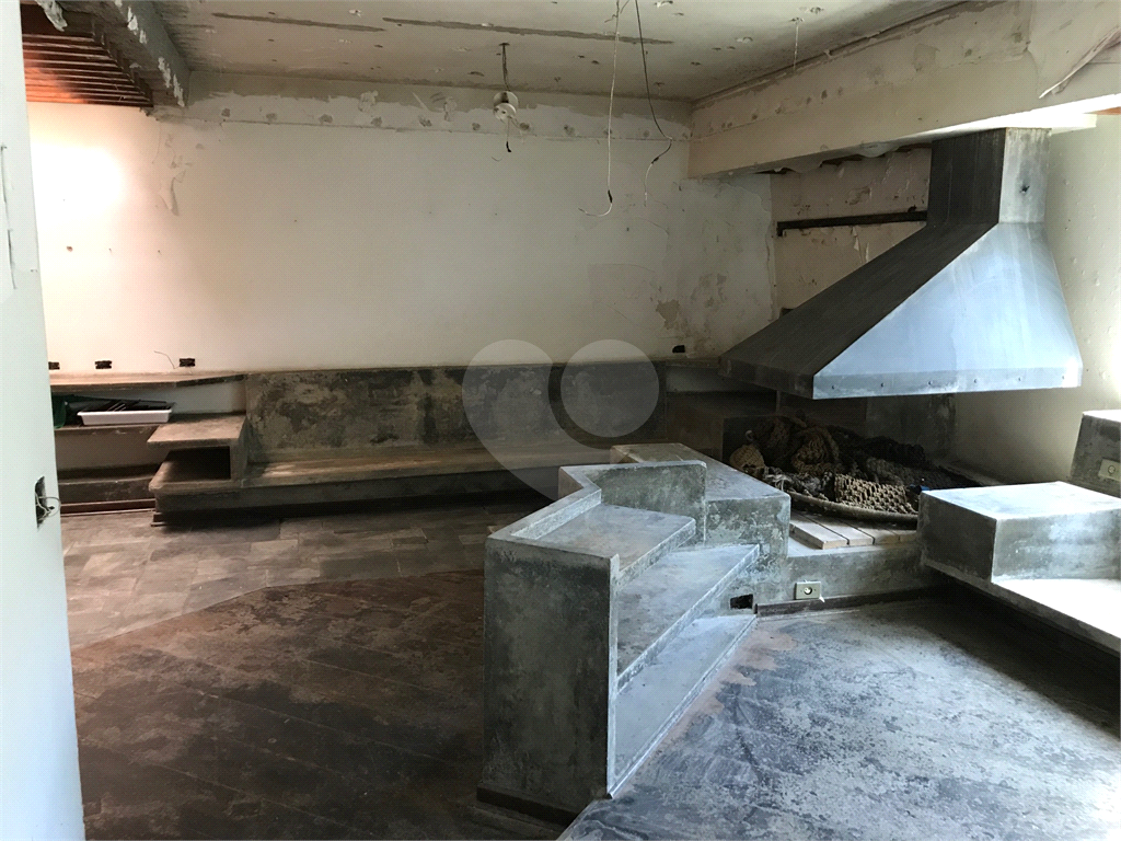 OPORTUNIDADE - CASA TÉRREA PARA REFORMA - JARDIM PERI PERI
