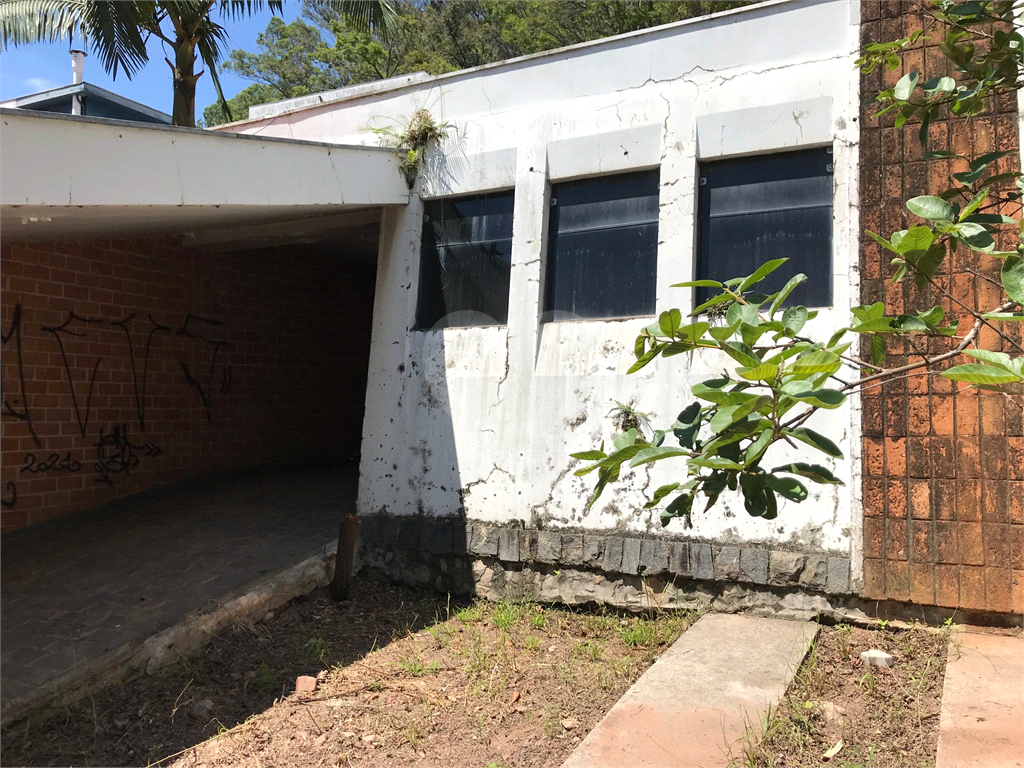 OPORTUNIDADE - CASA TÉRREA PARA REFORMA - JARDIM PERI PERI