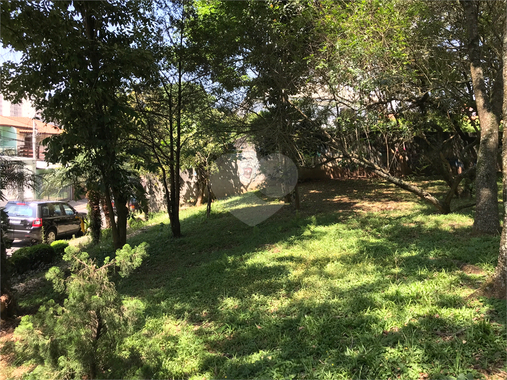 Excelente terreno localizado ao lado da Praça Maria Luiza Villares