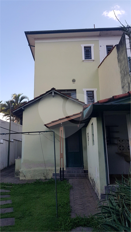 SOBRADO em HORTO FLORESTAL