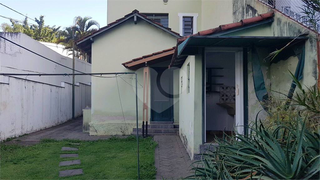SOBRADO em HORTO FLORESTAL