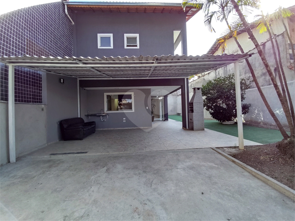 Vendo sobrado 3 suítes, com quintal px. Vila Rosalia - Guarulhos