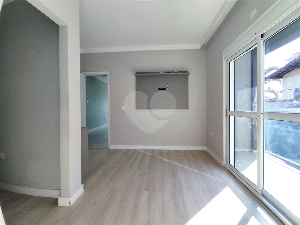 Vendo sobrado 3 suítes, com quintal px. Vila Rosalia - Guarulhos