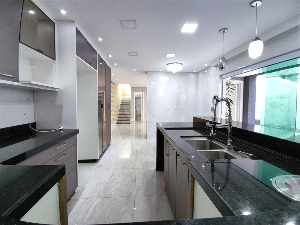 Vendo sobrado 3 suítes, com quintal px. Vila Rosalia - Guarulhos