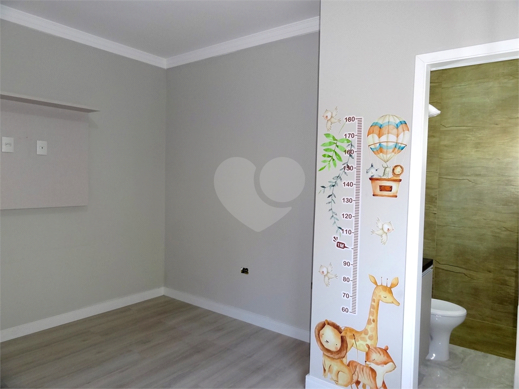 Vendo sobrado 3 suítes, com quintal px. Vila Rosalia - Guarulhos